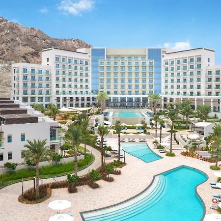 Ocean Mountain View Apartment At The Address Fujairah Ngoại thất bức ảnh