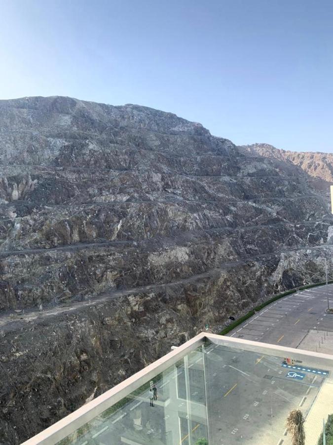 Ocean Mountain View Apartment At The Address Fujairah Ngoại thất bức ảnh