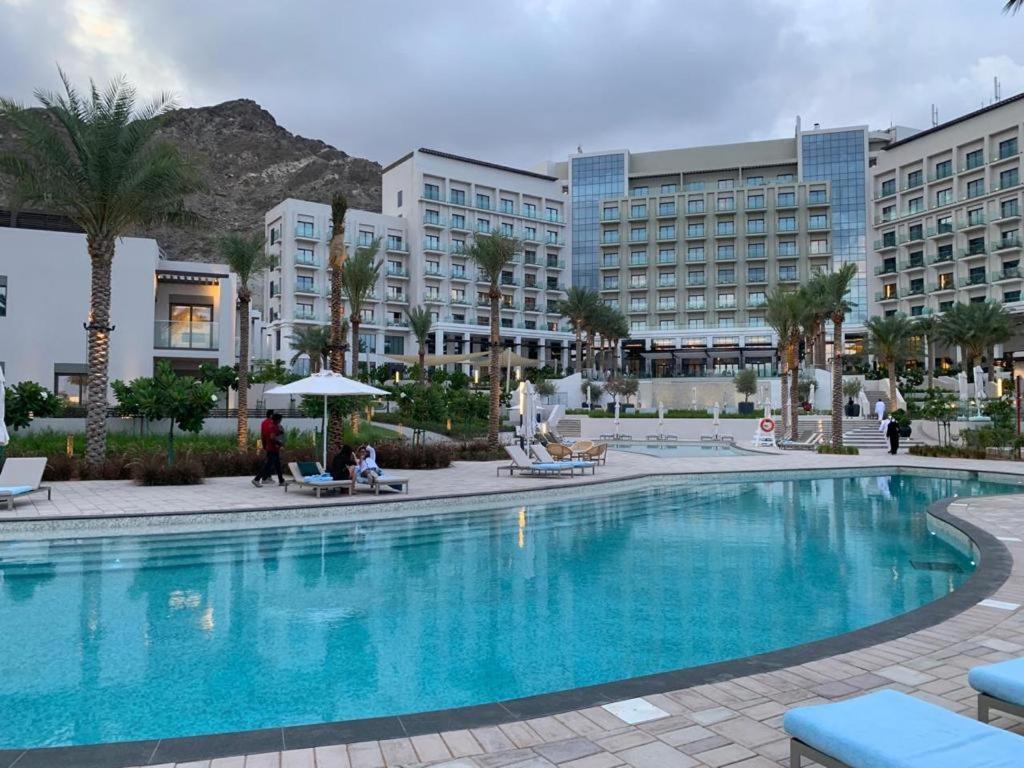 Ocean Mountain View Apartment At The Address Fujairah Ngoại thất bức ảnh